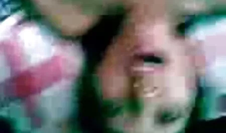 يه مرد سفيد دانلود فیلم سوپر خارجی رایگان پوست ، يه دوست سياه تو دستشويي.
