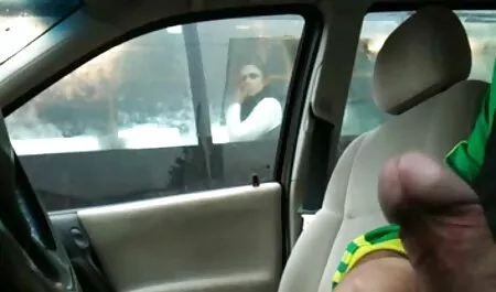 ورزش ها و در دوست پسر خود را در اتاق نشیمن دانلود سوپر سکسی خارجی نگاه