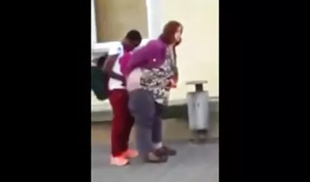تیز سوار کار ماهر با سکس سوپر خارجی انگشتان دست