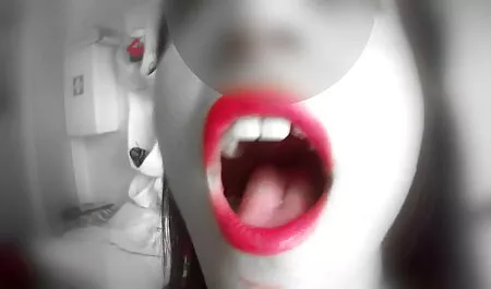 پدر مبارک به سوپر سکسخارجی او یک ضربه زد و دستانش را باز کرد.