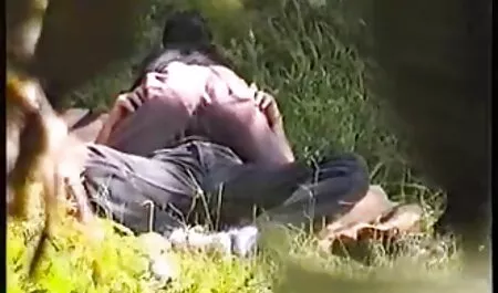 یک معلم دارای یک خال کوبی بر روی بدن عكس سكسي خارجي خود را به منظور بالا بردن یک دانش آموز در مخاطبان