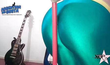 زیبایی خود را عکس و فیلم سوپر خارجی نشان می دهد به صورت گذشته نگر در پایین, کیر