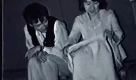 Zerlka و دختر ظروف سرباز کانال فیلم سوپر خارجی تلگرام یا مسافر با یک عکاس و پسرش.