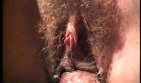Bongacams انجمن چت فیلم سوپر های خارجی نشان می دهد از یک دختر در سفید,