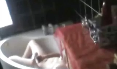 18 ساله معرفی به کار, رابطه جنسی در مقابل وب فیلم سوپر خارجی باکیفیت کم