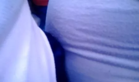 او برهنه در ساحل دراز در مقابل سایت عکس سوپرخارجی یک, شروع